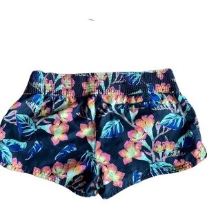 Sz9 Hurley floral board shorts in EUC